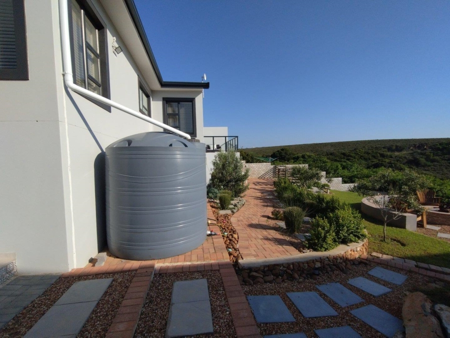 3 Bedroom Property for Sale in Wavecrest Eastern Cape